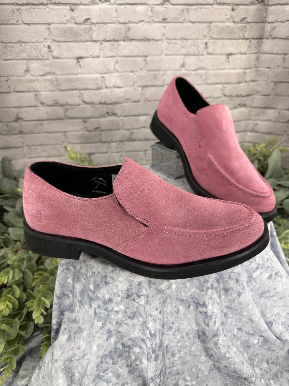 HUSH PUPPIES x ELVIS - Rare Pink Suede Round Toe Casual Loafers - Mens 7M 🩷 EUC